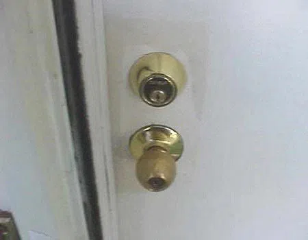 Sarasota Locksmith Service Sarasota, FL 941-467-3106 - apartment-lock-change